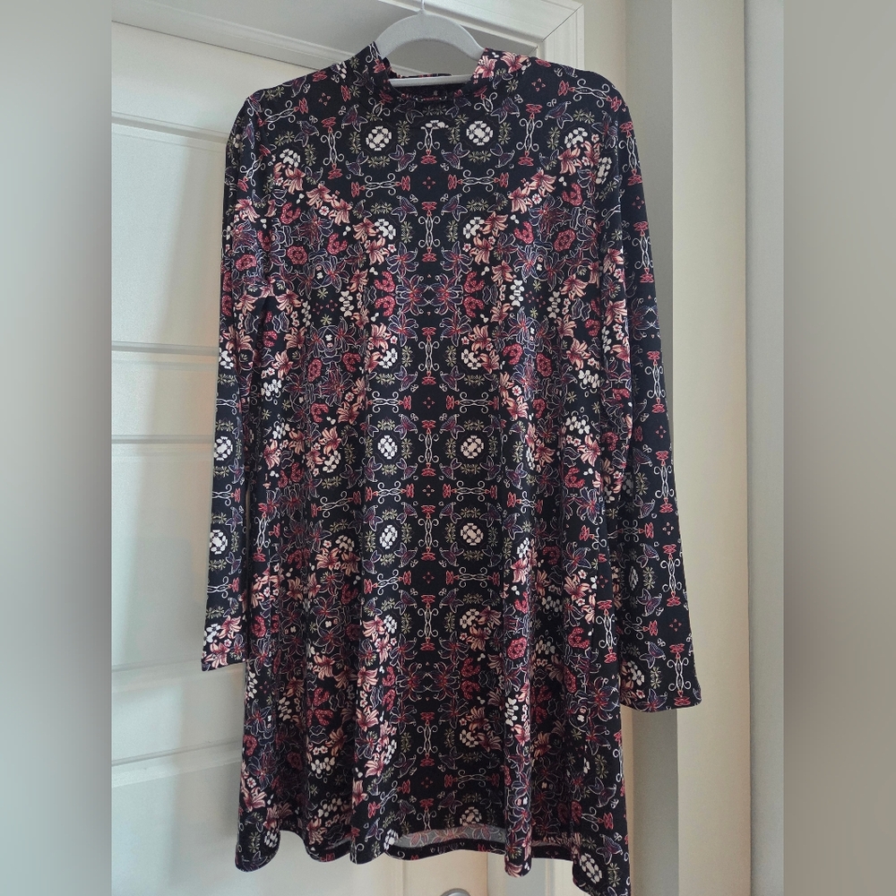 BCBGeneration Floral Long Sleeve Casual Dress